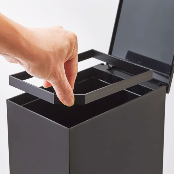 ペダル式トイレポット tower